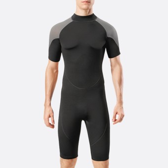 Lightweight stretch fit men's short wetsuit