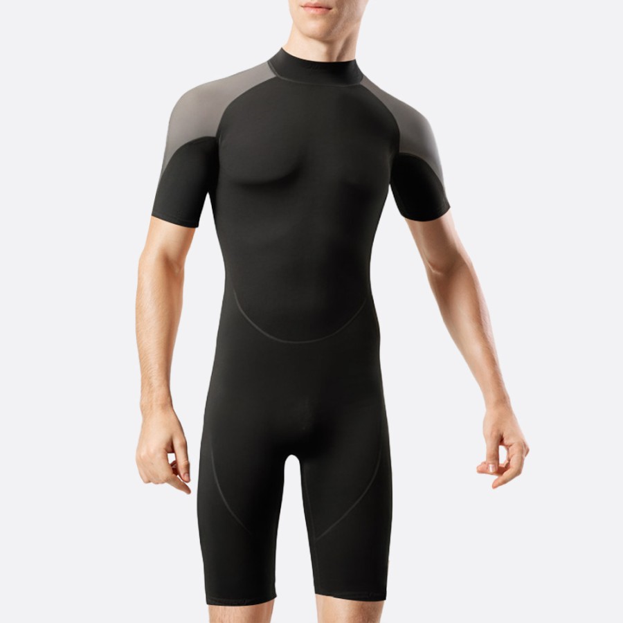 Lightweight stretch fit men's short wetsuit