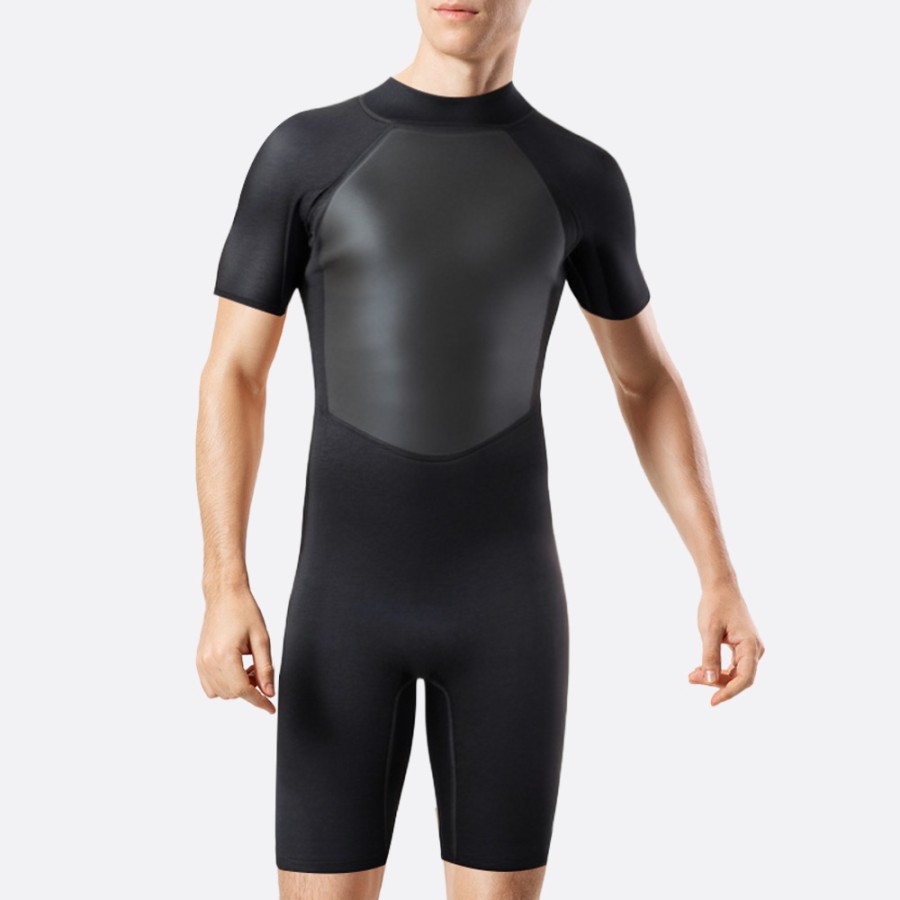 Comfortable and flexible stretch men's short wetsuit