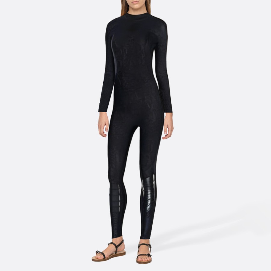 Comfortable and stretchy women's full-body wetsuit