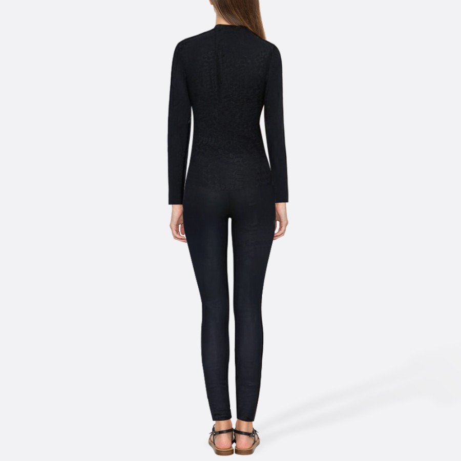 Comfortable and stretchy women's full-body wetsuit