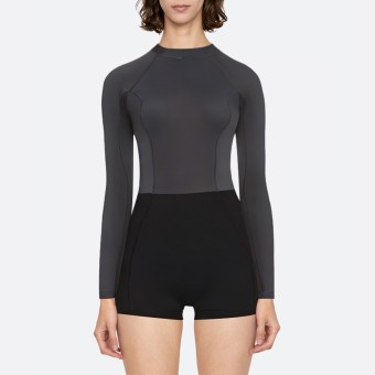 Black short women's long-sleeved wetsuit