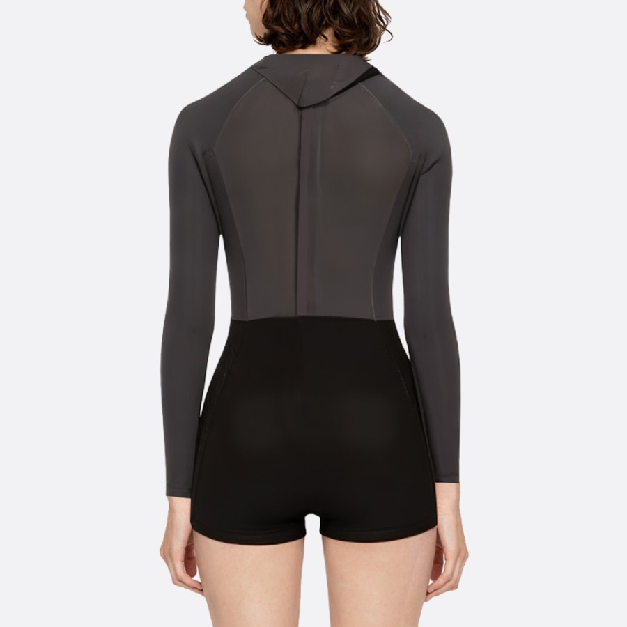 Black short women's long-sleeved wetsuit