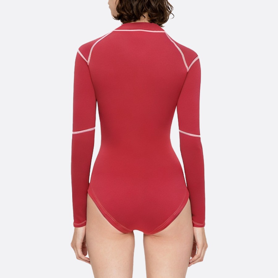 Red elastic comfortable women's long sleeve wetsuit