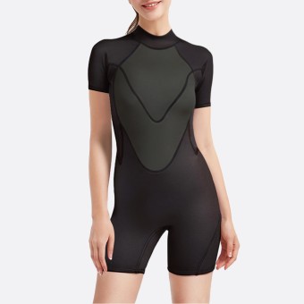 Comfortable fit stretchy women's short sleeve wetsuit